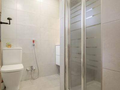 Badkamer met douche
