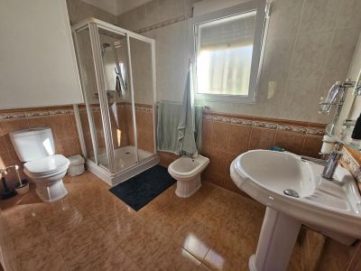 Badkamer met douche