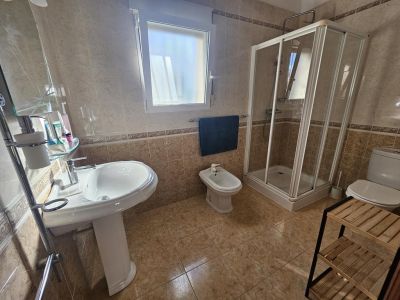 Badkamer met douche