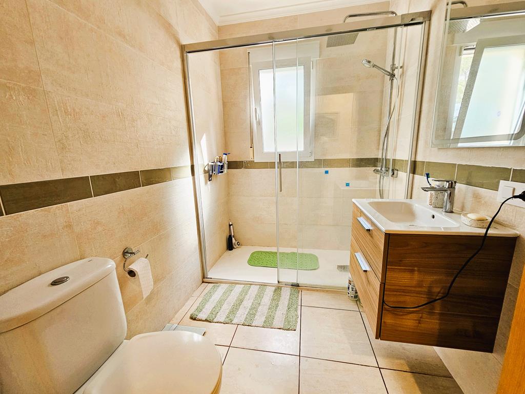 Badkamer met douche