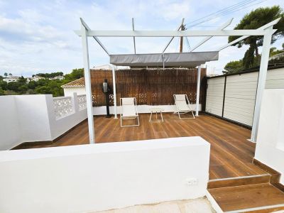 Terras met pergola