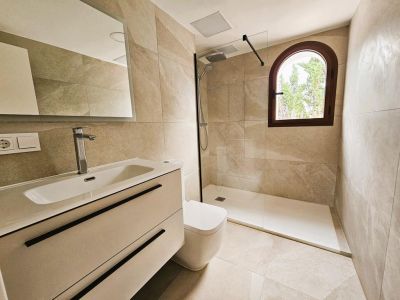 Badkamer met douche