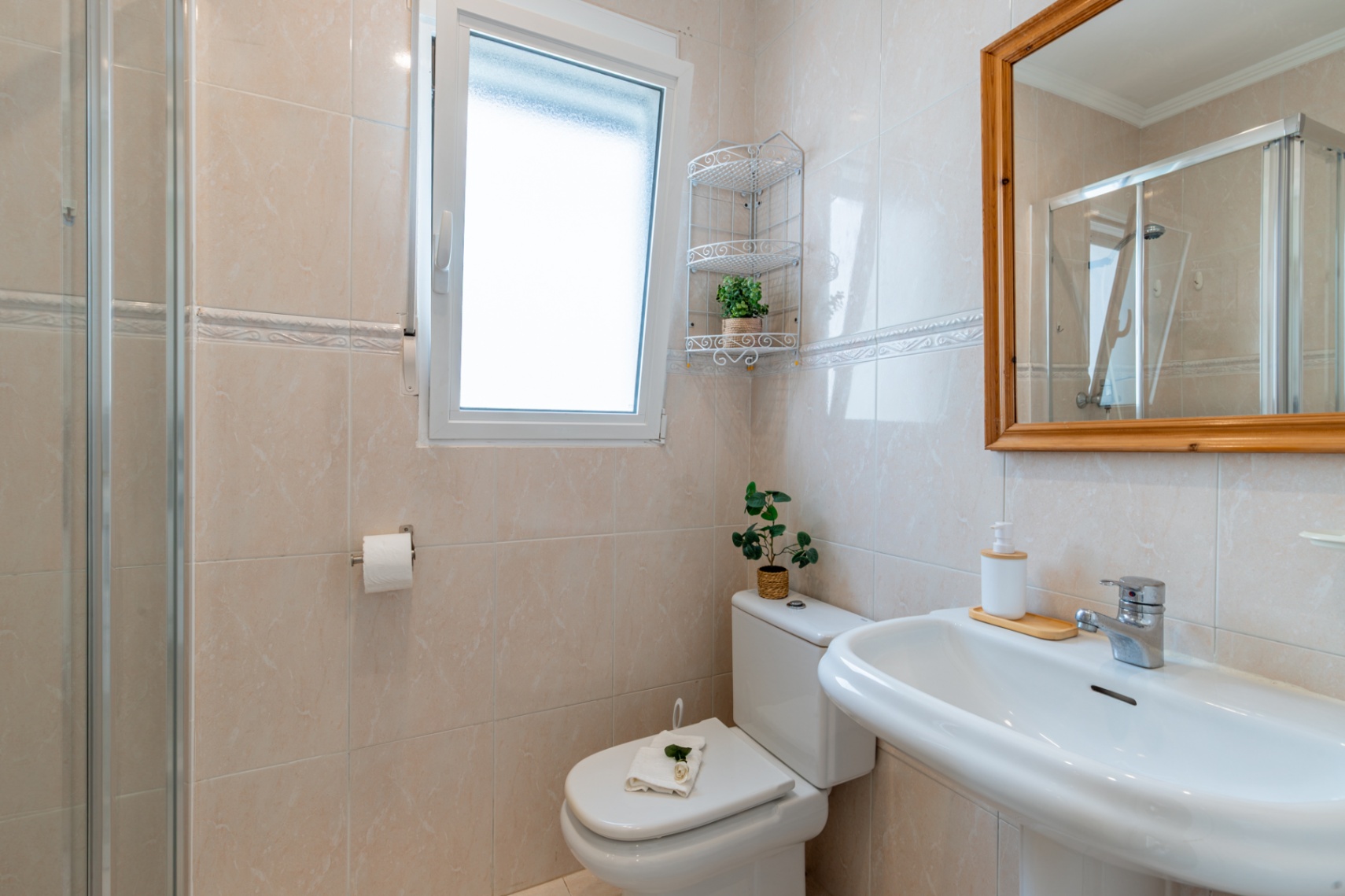 Badkamer met douche