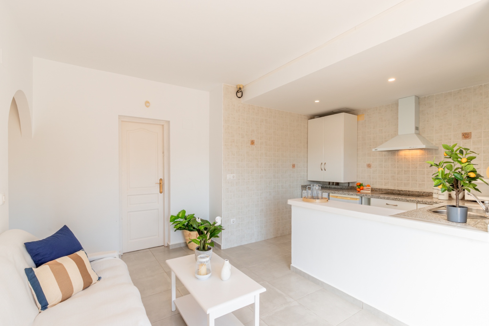 Woonkamer met open keuken