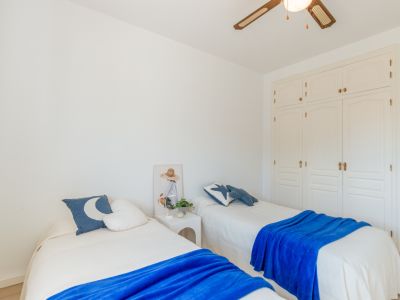 Slaapkamer met inbouwkasten