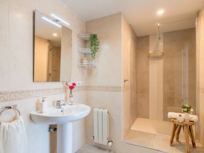 Badkamer met douche