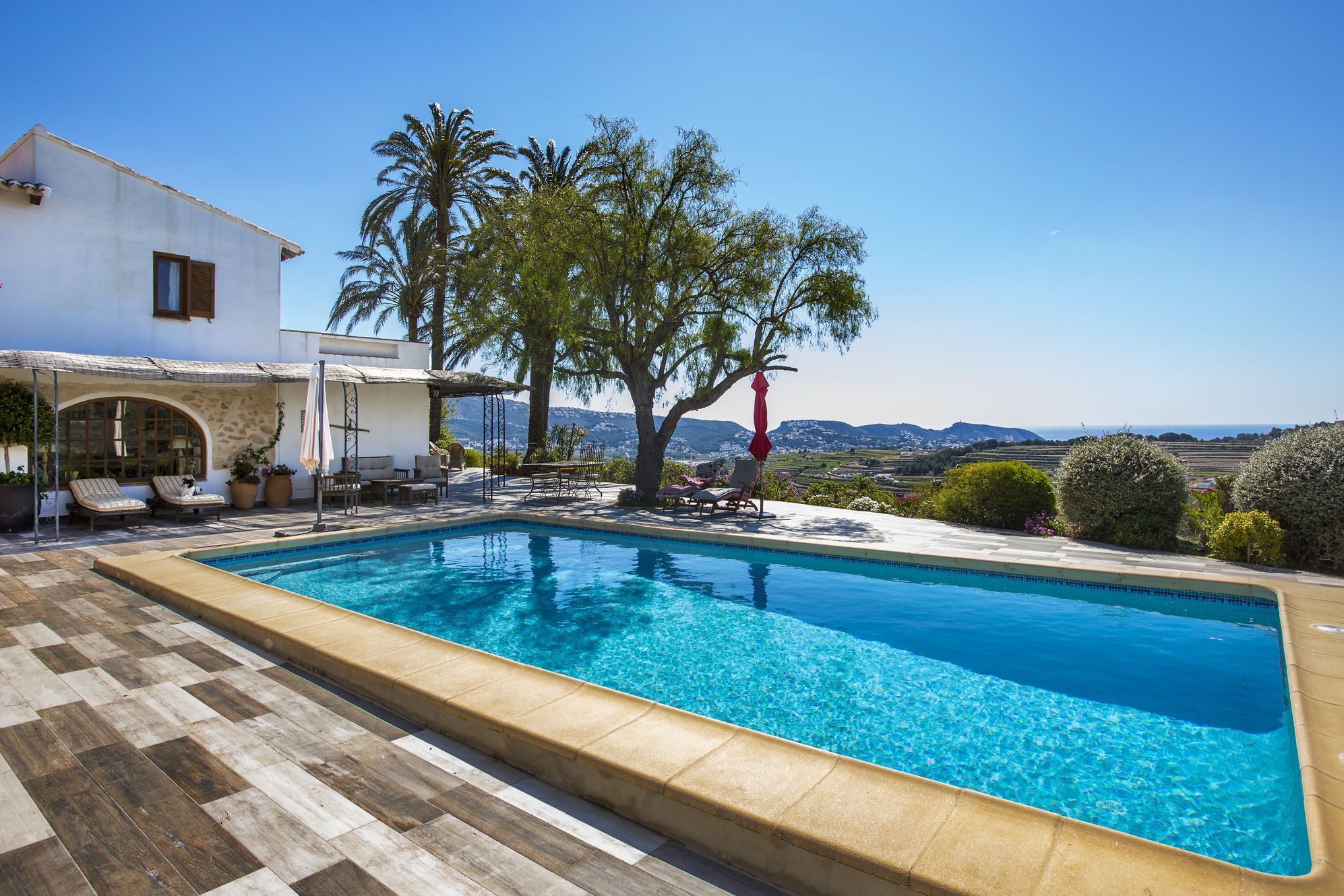 Traditionele mediterrane finca in Jávea met zeezicht