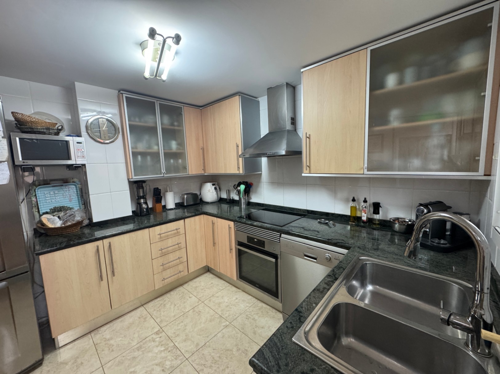 Ruim duplex appartement in Dénia, Las Marinas met solarium