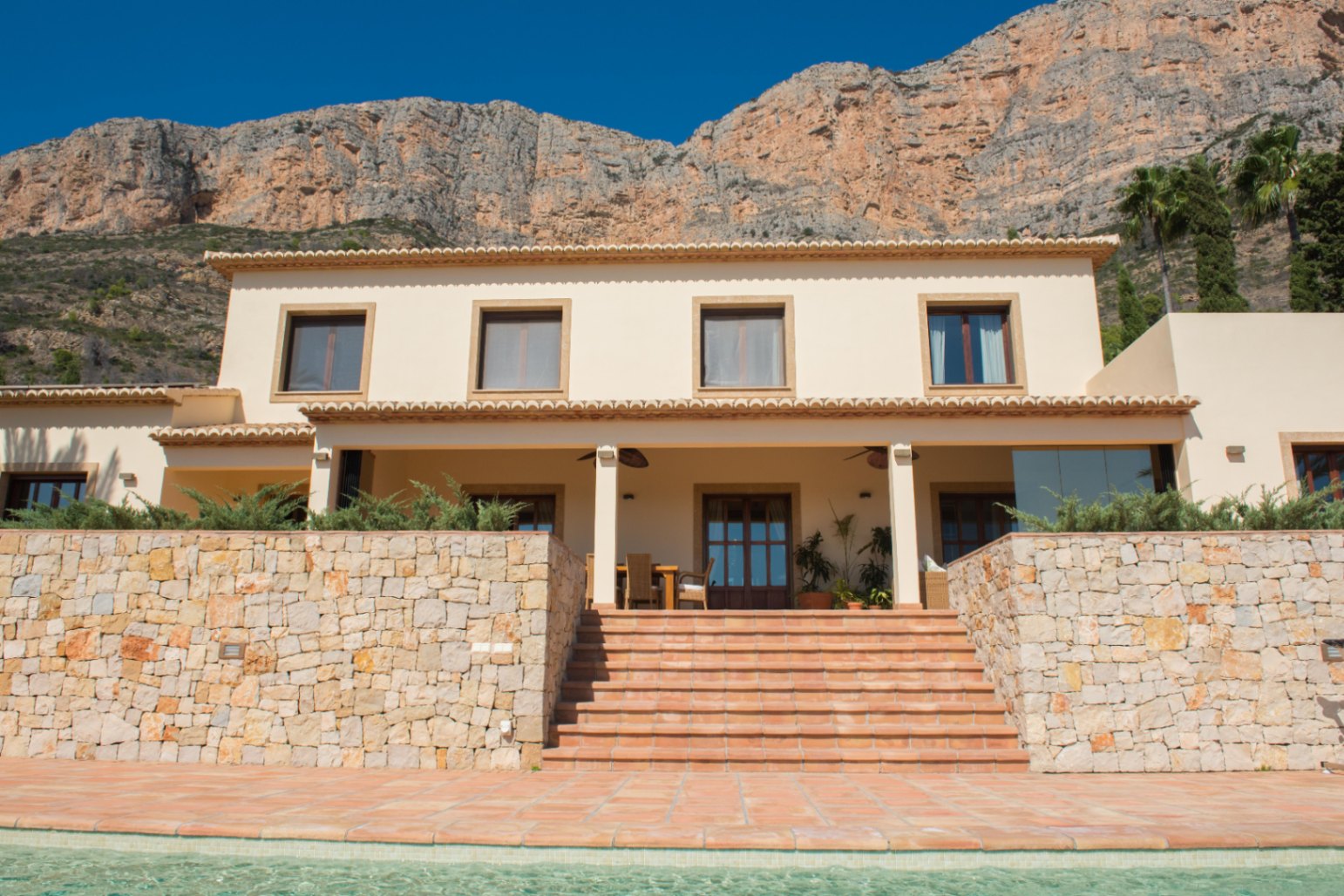 Elegant chalet in Jávea Montgó met zeezicht en privézwembad
