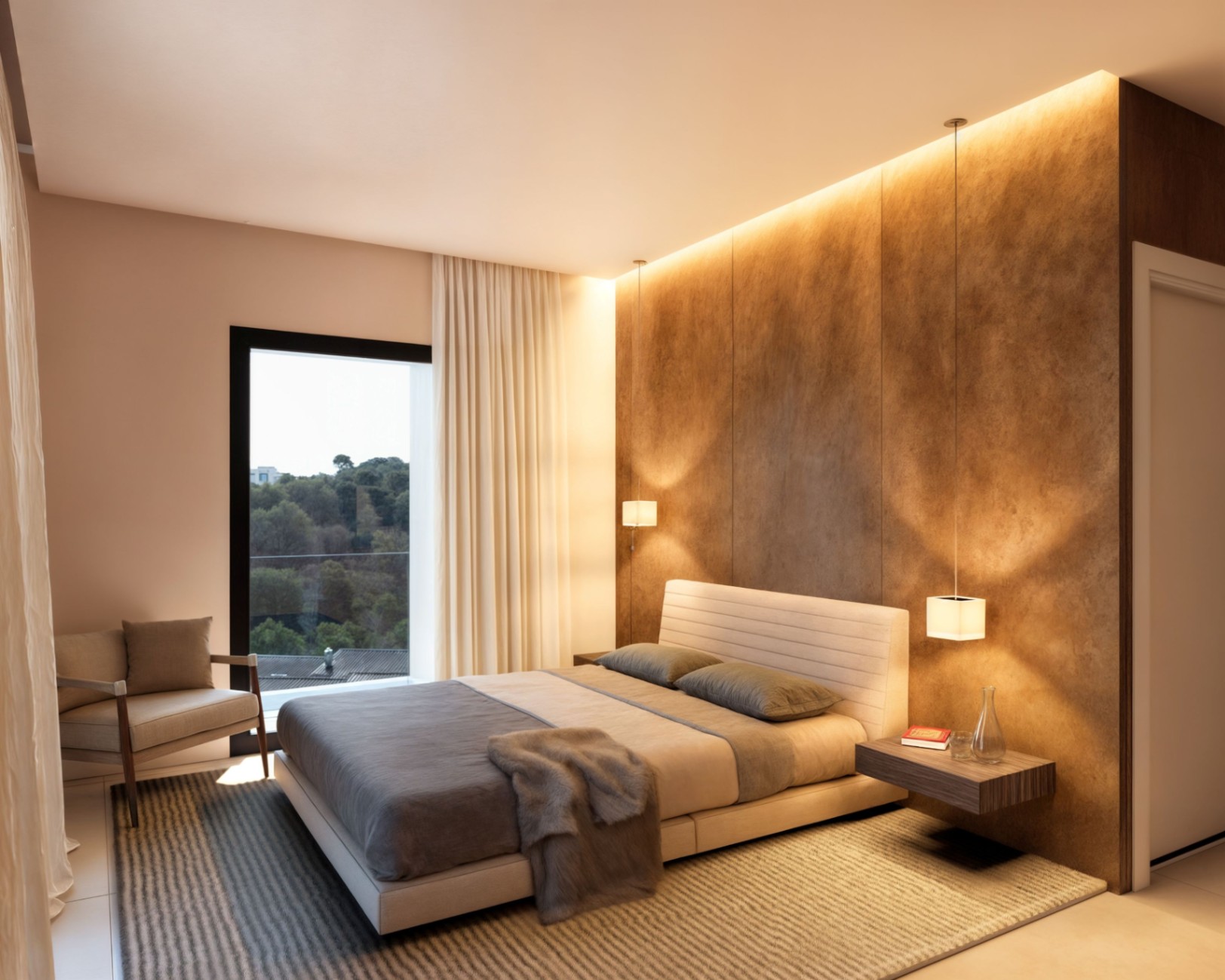 Moderne slaapkamer met getextureerde accentmuur, geïntegreerde LED-verlichting, zwevende nachtkastjes en grote ramen met uitzicht op het omliggende groen.