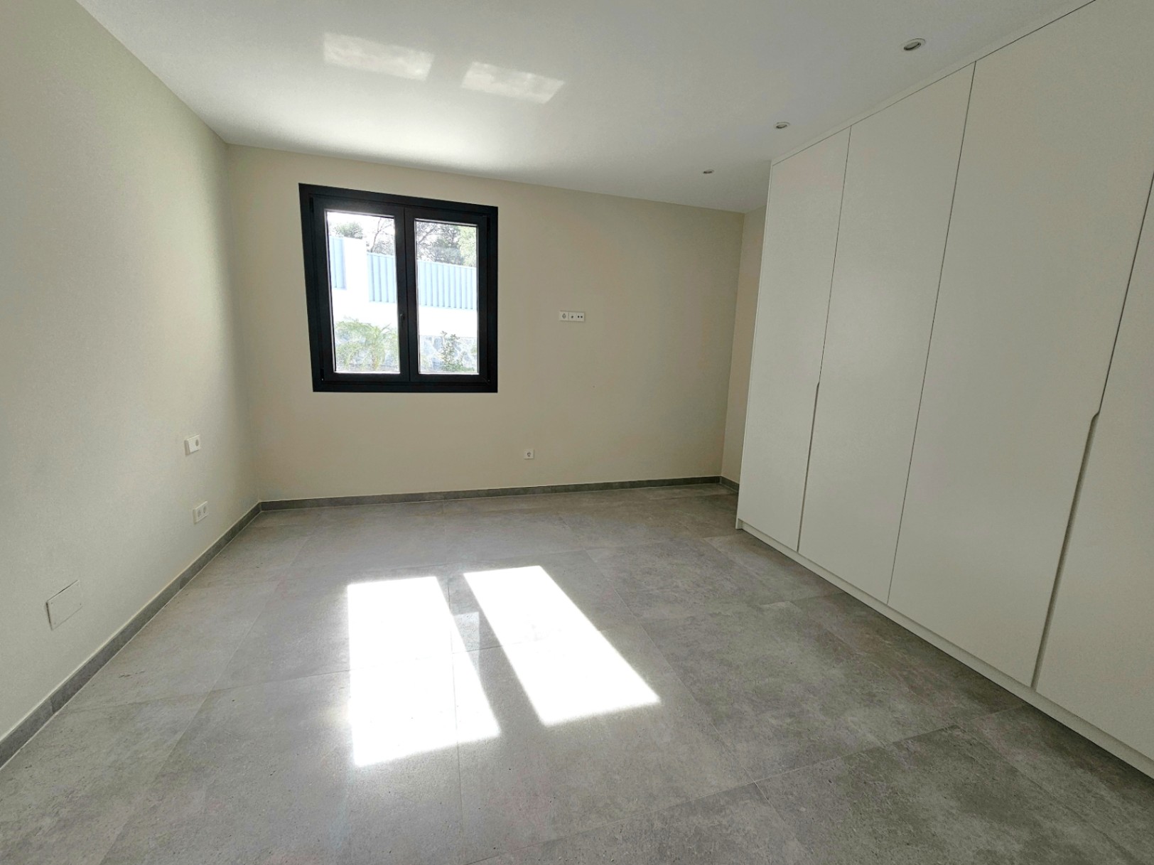 Eigentijdse villa in Jávea met uitzicht op de Montgó