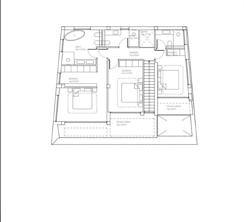 Gedetailleerde plattegrond van de bovenverdieping met drie slaapkamers, een master suite met eigen badkamer, lifttoegang en ruime open terrassen.