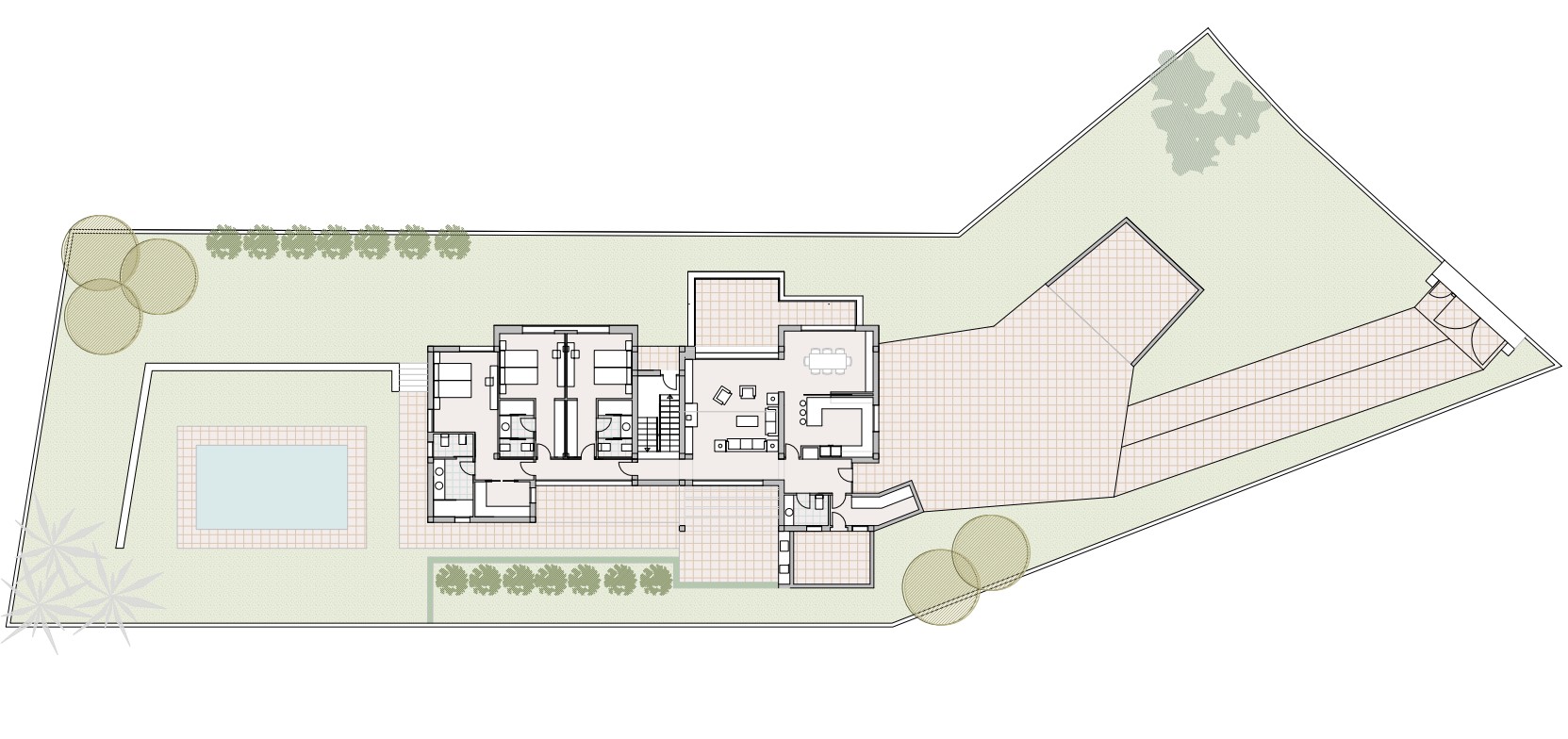 Gedetailleerde plattegrond van de begane grond en het perceel, met de indeling van drie slaapkamers met en-suite badkamers, de woonkamer, het zwembad en de oprit.