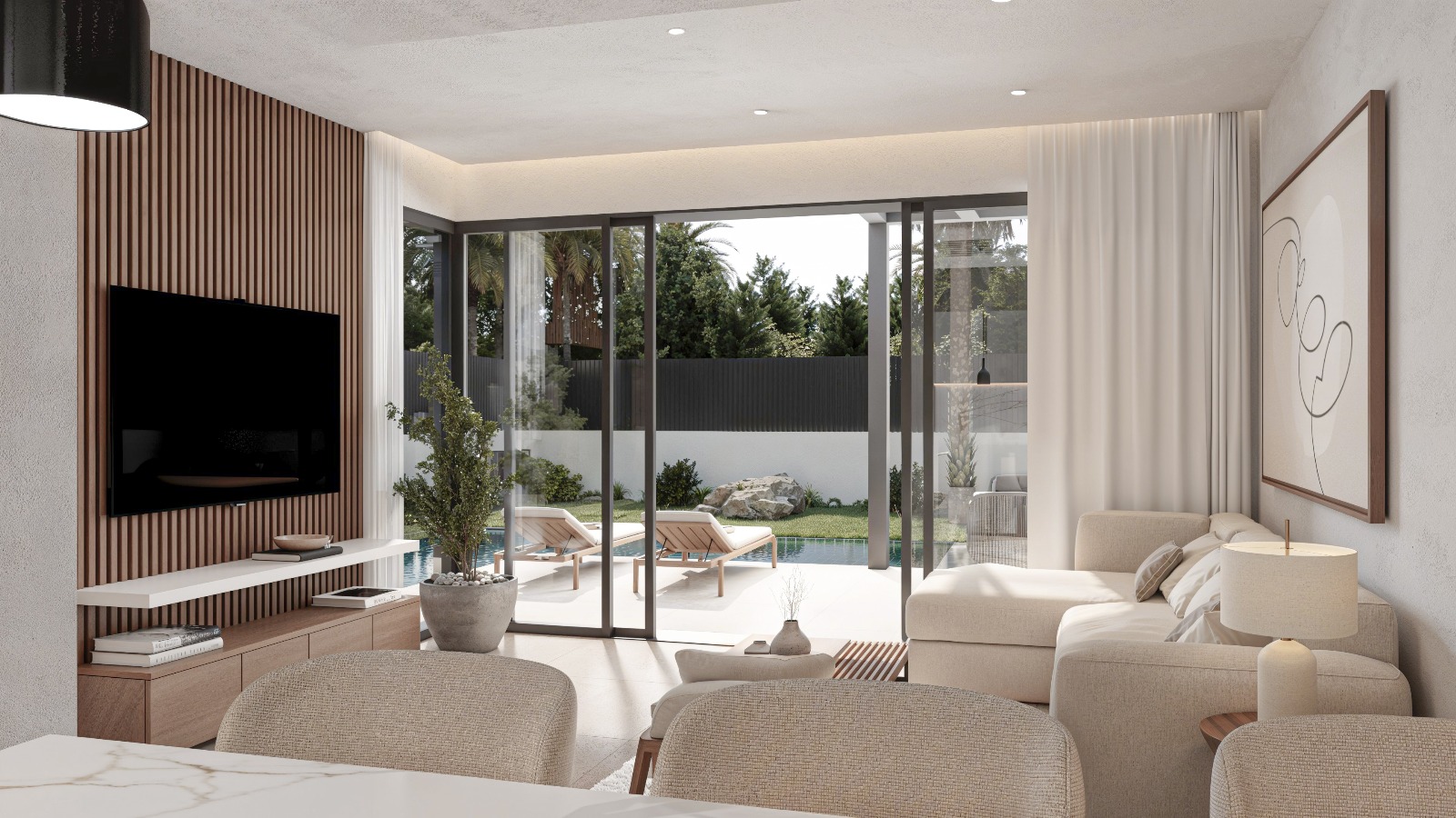 Moderne woonkamer met houten lattenwand, neutraal meubilair en grote schuifdeuren die direct toegang geven tot het terras en het privézwembad.