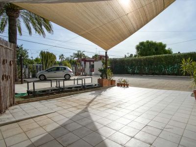 Terras en parkeergelegenheid