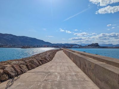 Golfbreker met uitzicht op Denia