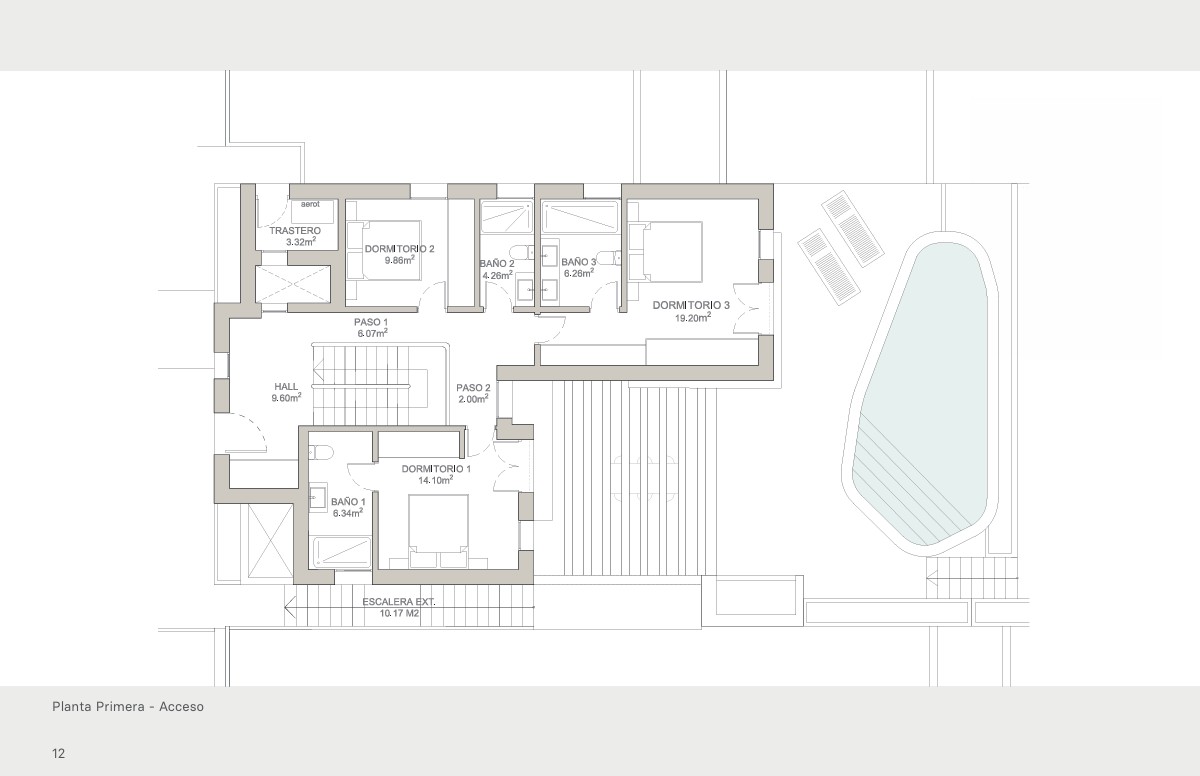 Architectonisch plan van de eerste verdieping met zwembad.