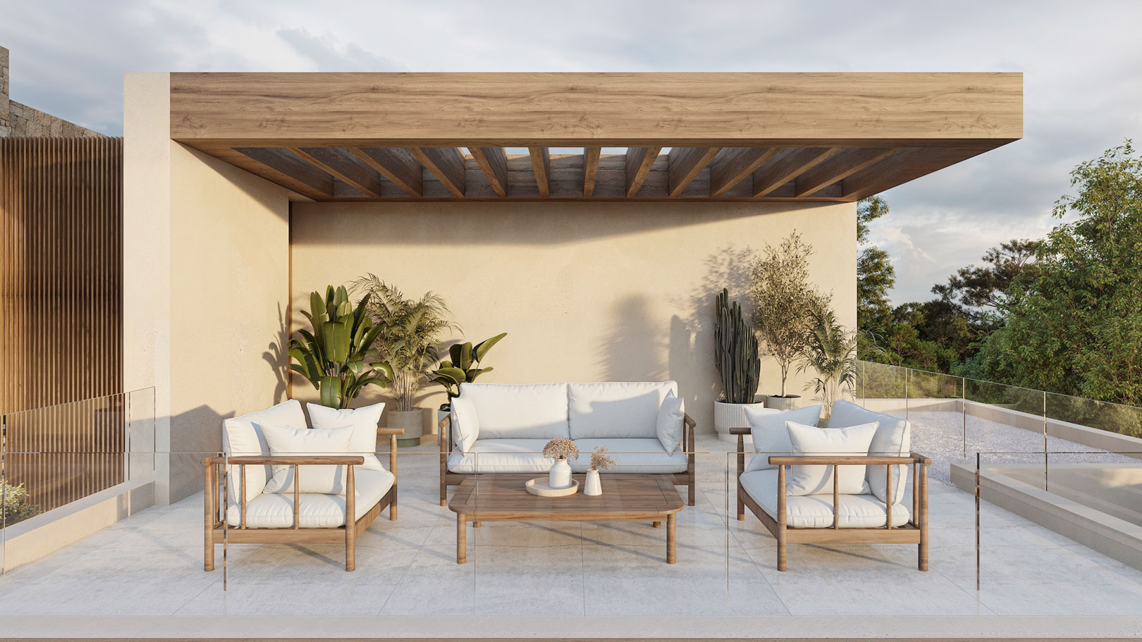 Modern terras met een houten pergola, loungeset met witte kussens en glazen balustrades met uitzicht op de natuurlijke omgeving.