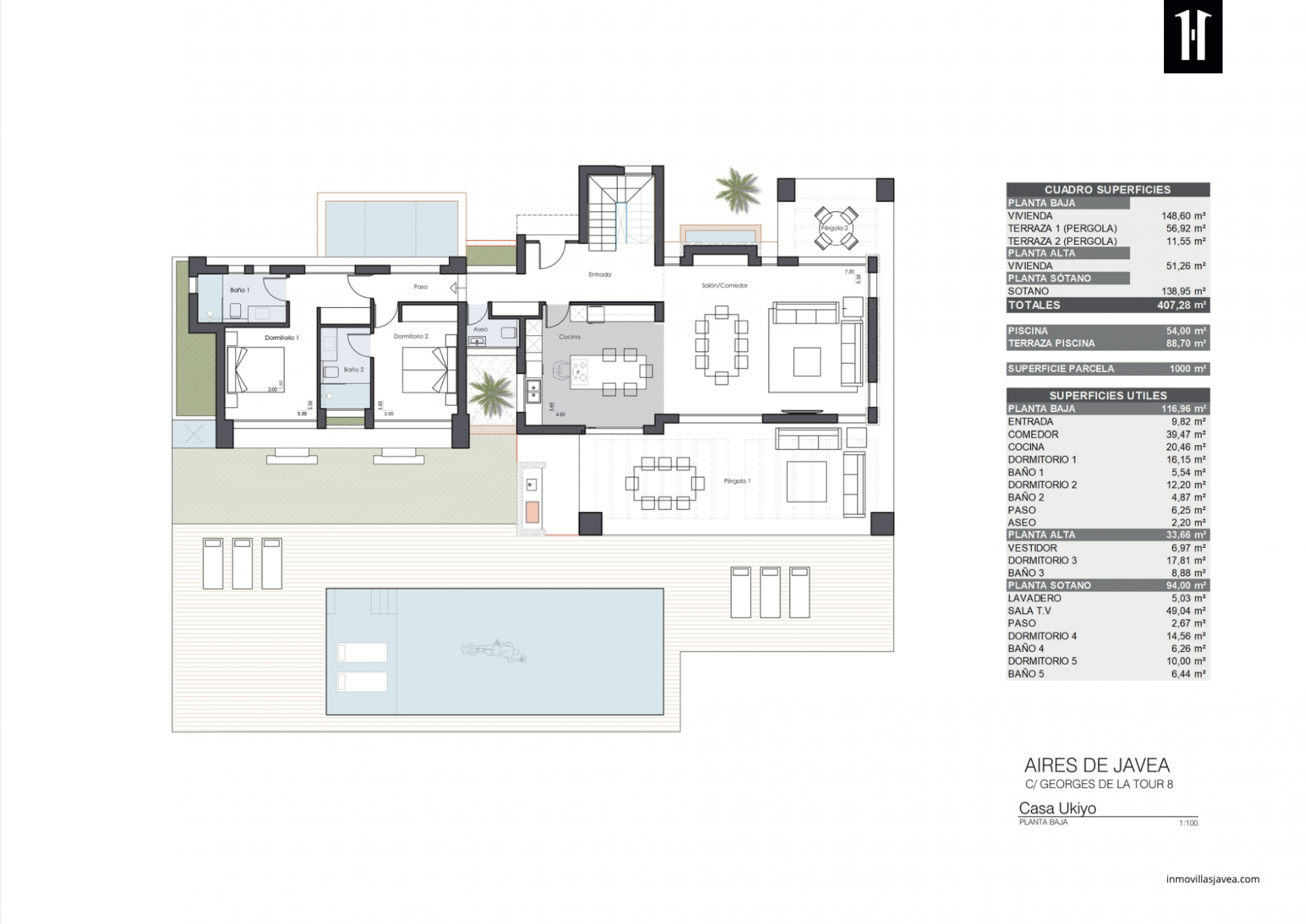 Gedetailleerde plattegrond van de villa's begane grond, toont woonruimtes, open keuken, twee slaapkamers, twee badkamers en buitenruimtes met privézwembad en terrassen.