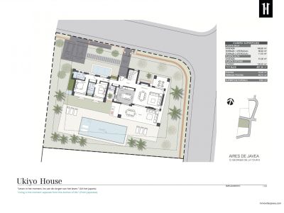 Gedetailleerde plattegrond van de villa, met indeling van binnenruimtes, privézwembad, terrassen, tuinen en privéparkeerplaats op een perceel van 1000 m².