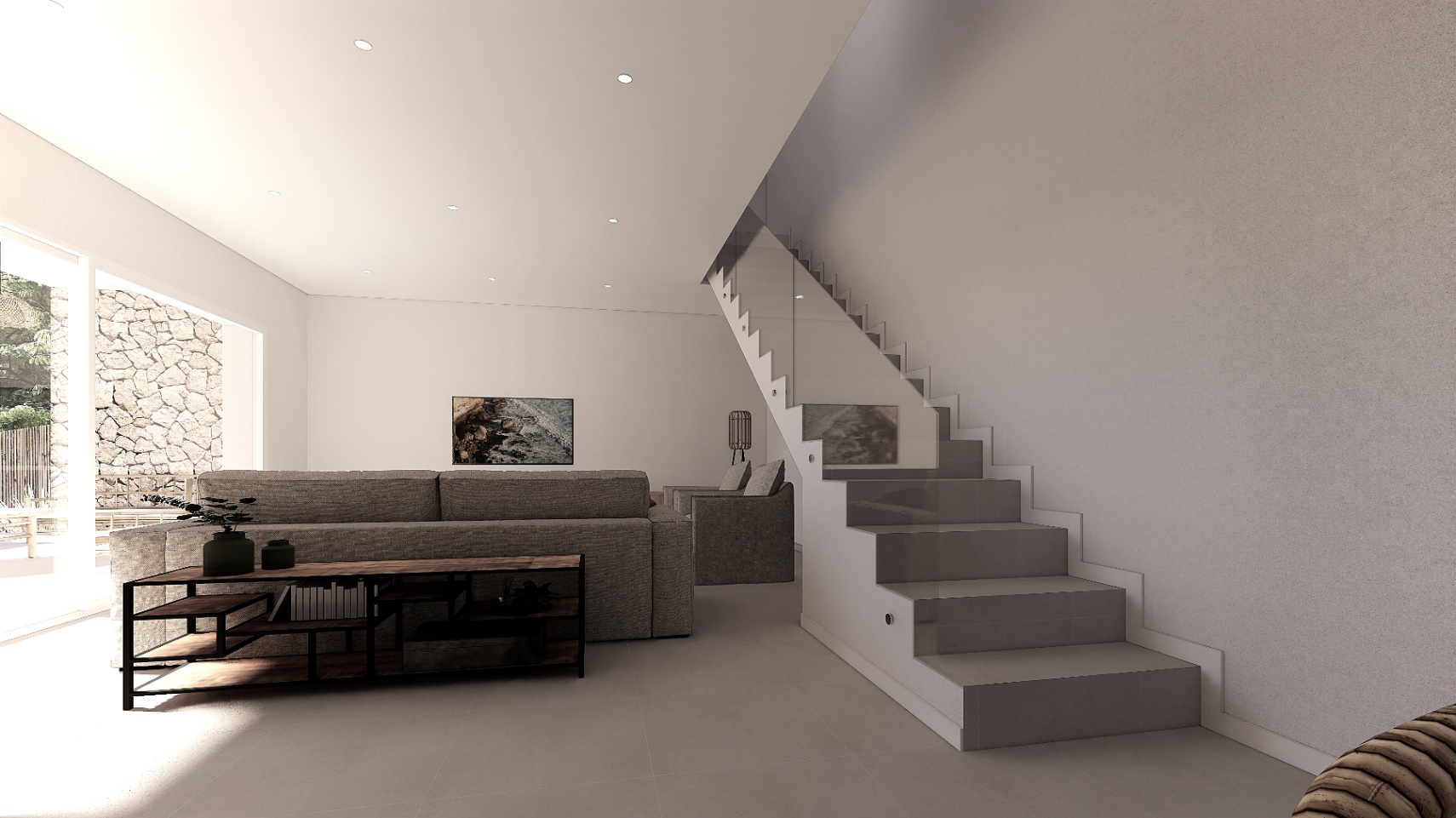 Moderne woonkamer met grijze bank, industriële kast en een minimalistische trap met glazen balustrade en trapverlichting. Grote ramen bieden uitzicht op een natuurstenen buitenmuur.