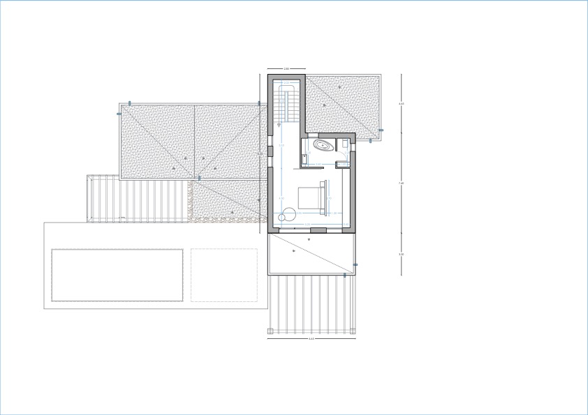 Technische plattegrond van de bovenverdieping met de vierde slaapkamer, en-suite badkamer, toegang tot een privéterras en de trap.