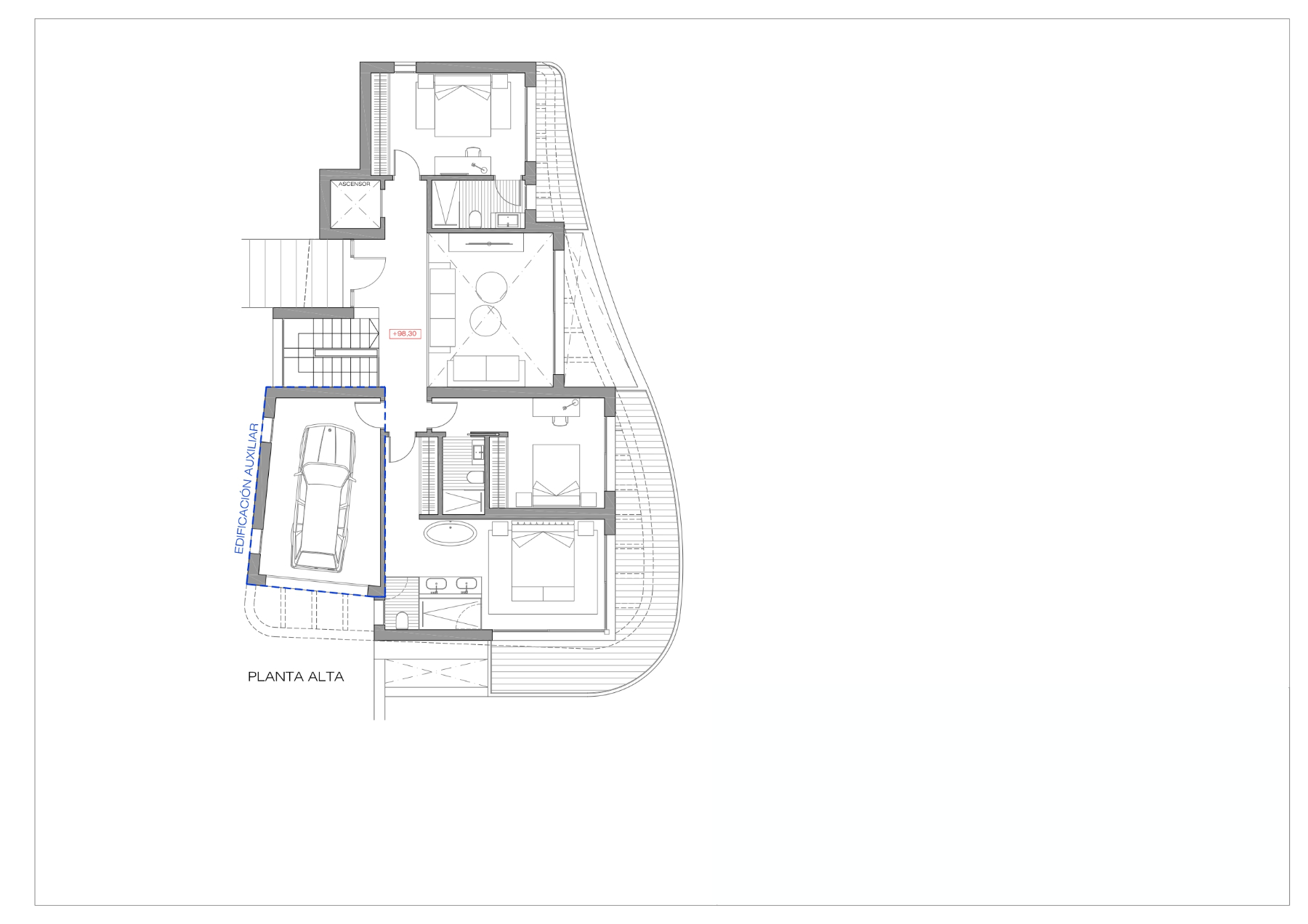 Technische plattegrond van de bovenverdieping met de indeling van drie slaapkamers, badkamers, lift en een garage in een bijgebouw.