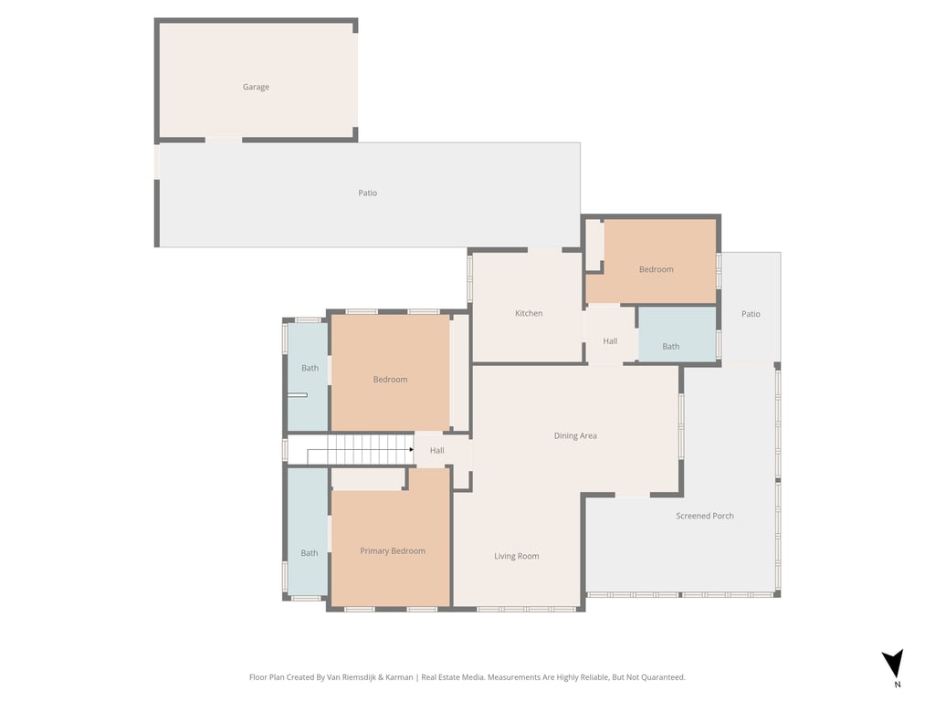 Gedetailleerde plattegrond van de hoofdverdieping met de indeling van de woon-eetkamer, keuken, drie slaapkamers, badkamers en de ruime glazen naya.