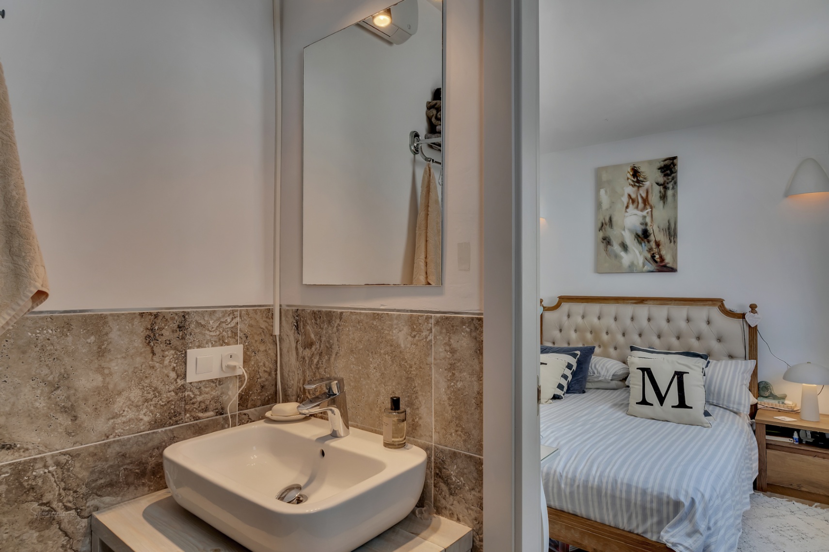 Villa in Jávea met Privézwembad en Uitzicht op de Bergen