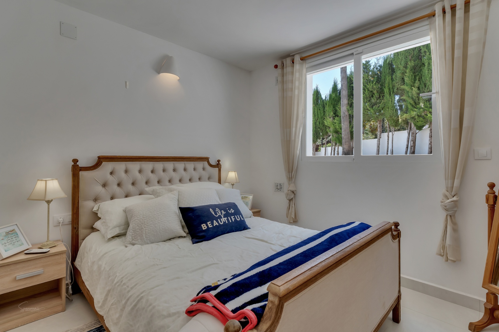 Villa in Jávea met Privézwembad en Uitzicht op de Bergen