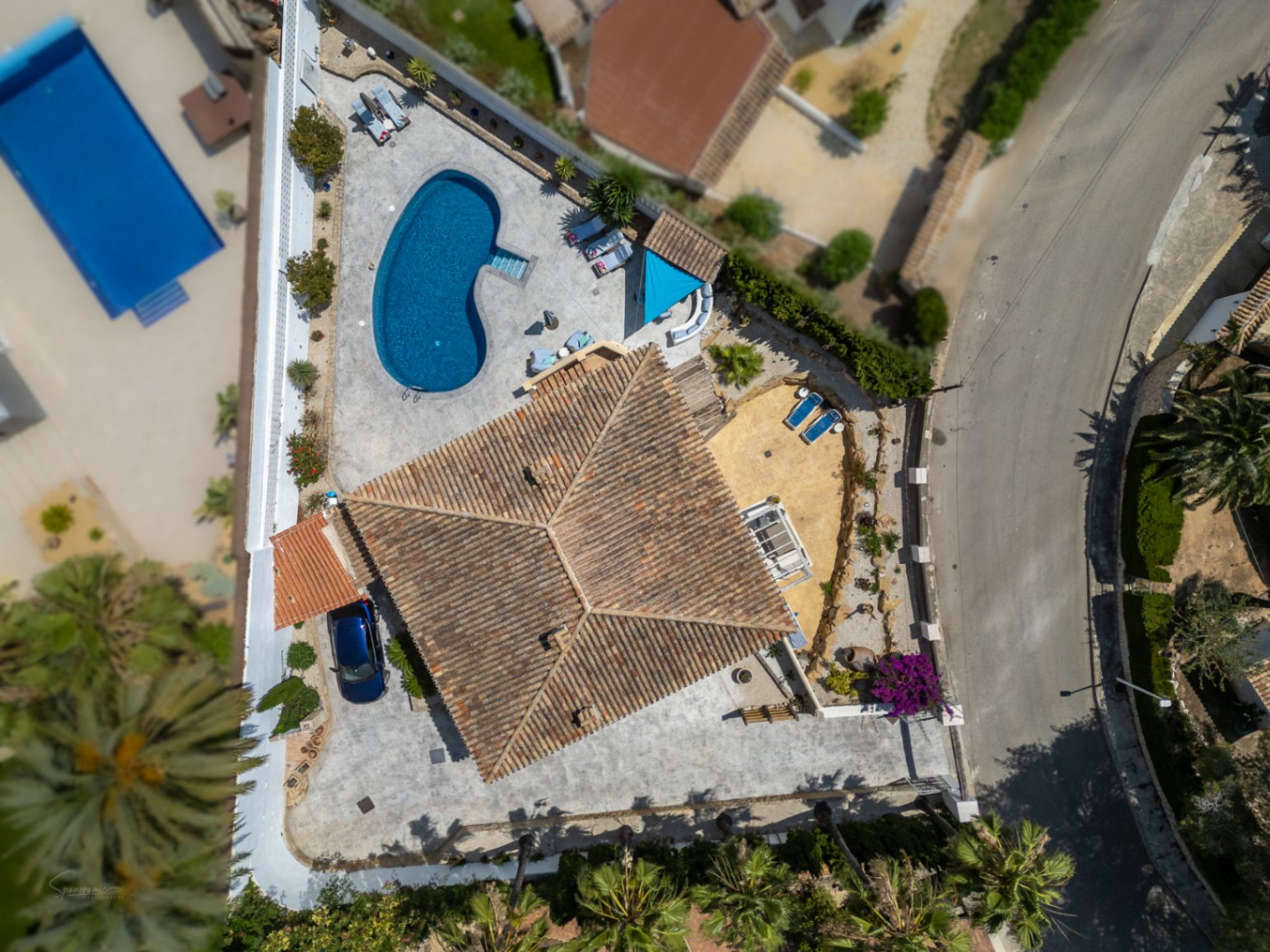 Villa in Jávea met Privézwembad en Uitzicht op de Bergen