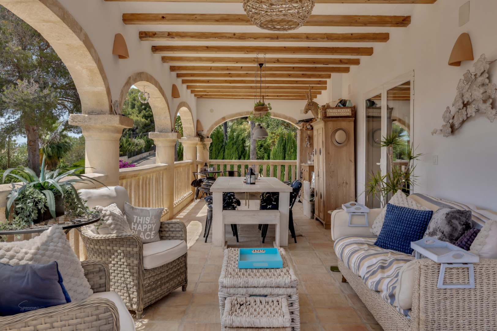 Villa in Jávea met Privézwembad en Uitzicht op de Bergen
