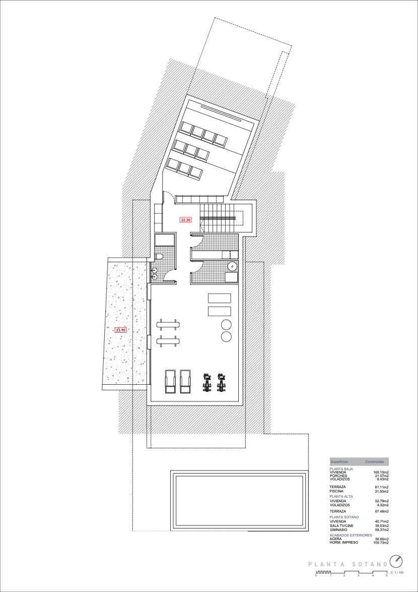 Technische plattegrond van het souterrain met een privé bioscoopruimte, fitnessruimte, badkamers en facilitaire ruimtes inclusief gedetailleerde oppervlaktes.