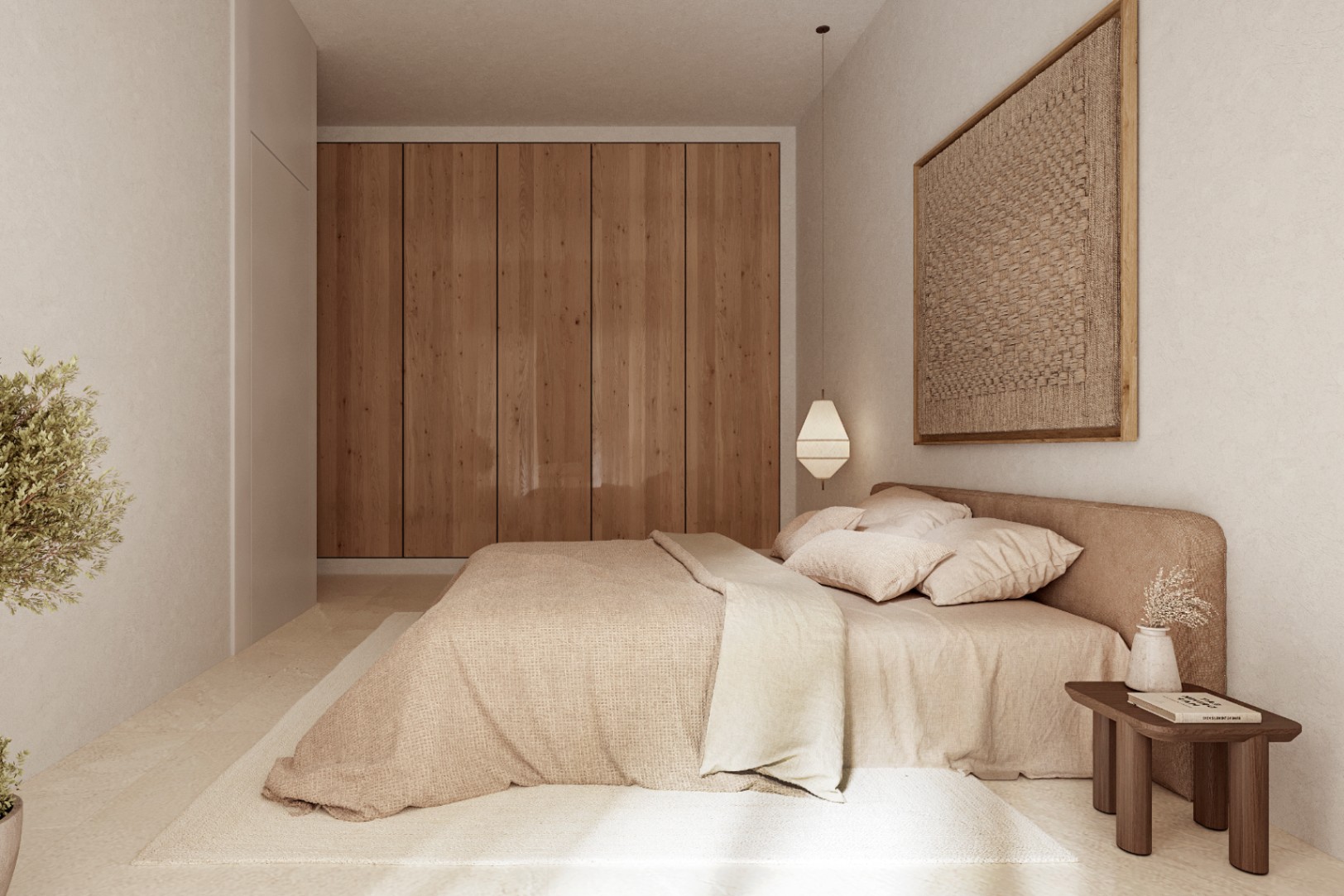 Slaapkamer in Ibizastijl met kamerhoge houten inbouwkasten, muren in neutrale tinten, linnen beddengoed en een groot geweven wanddecoratiestuk.