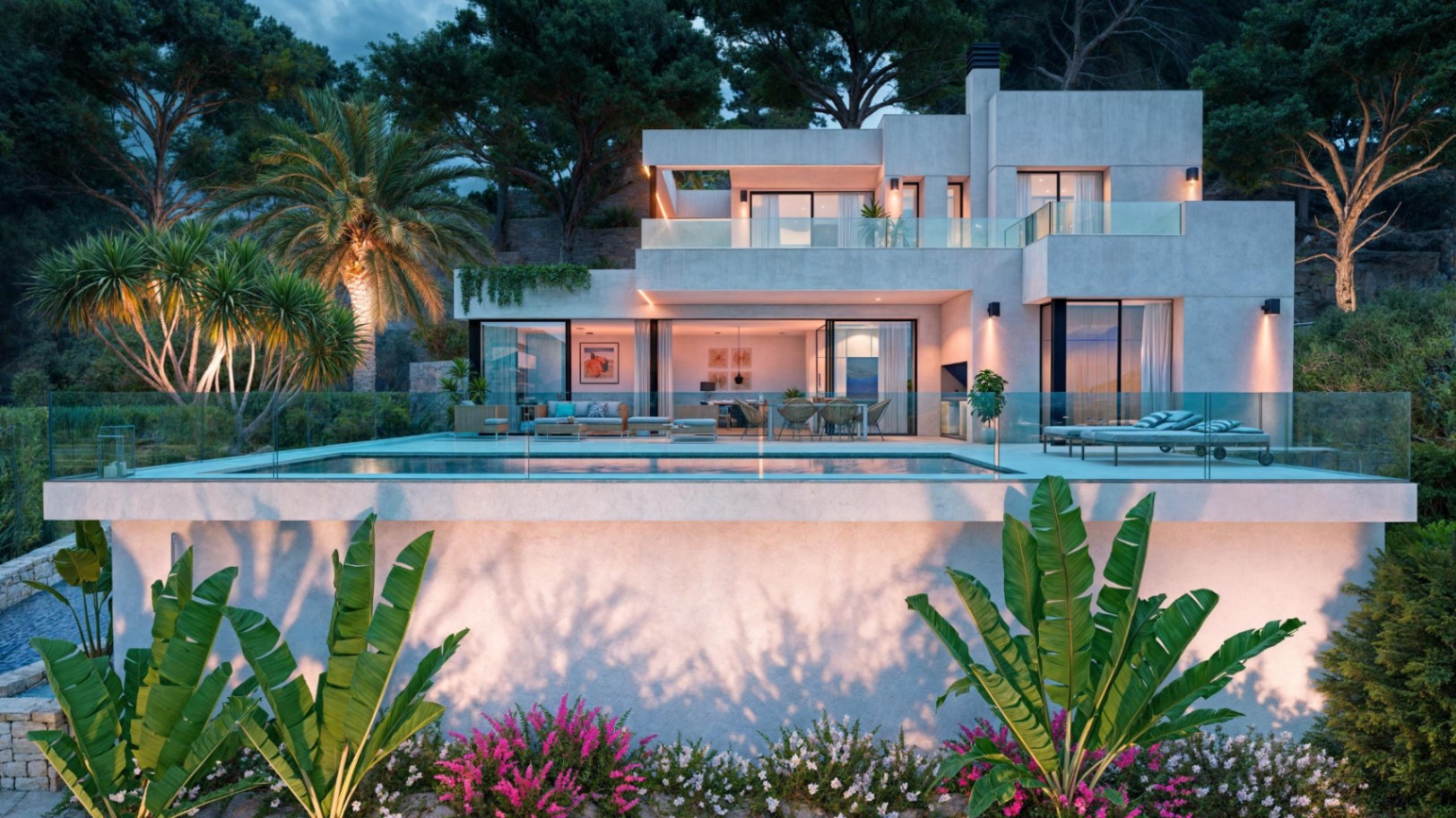 Externe weergave van de moderne villa met overloopzwembad, verlichte terrassen en aangelegde tuinen, omgeven door volgroeide pijnbomen in Calpe.