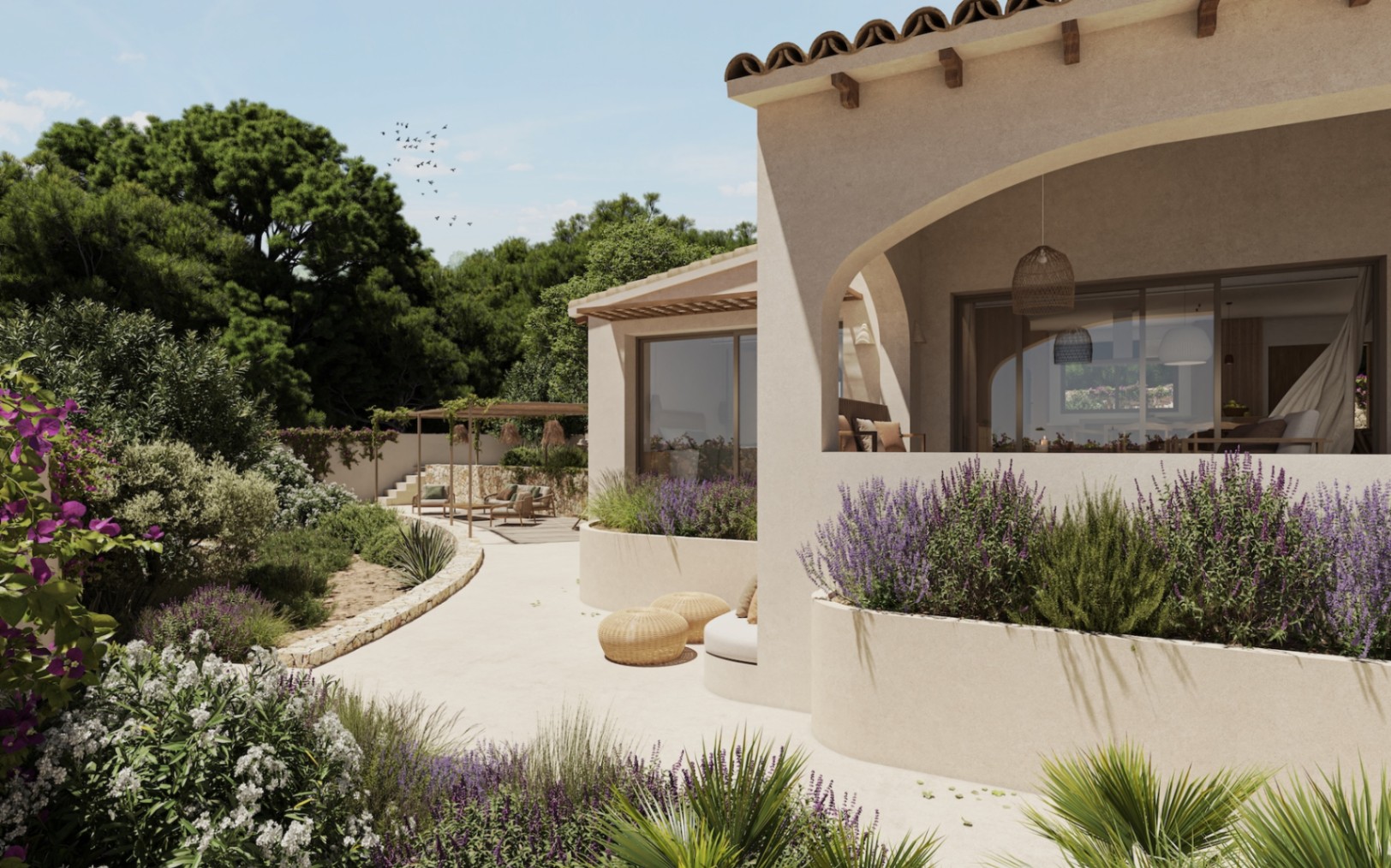 Mediterrane gevel met boogvormige veranda, zandkleurige afwerking en tuin met lavendel, leidend naar een schaduwrijke pergola en buitenlounge.