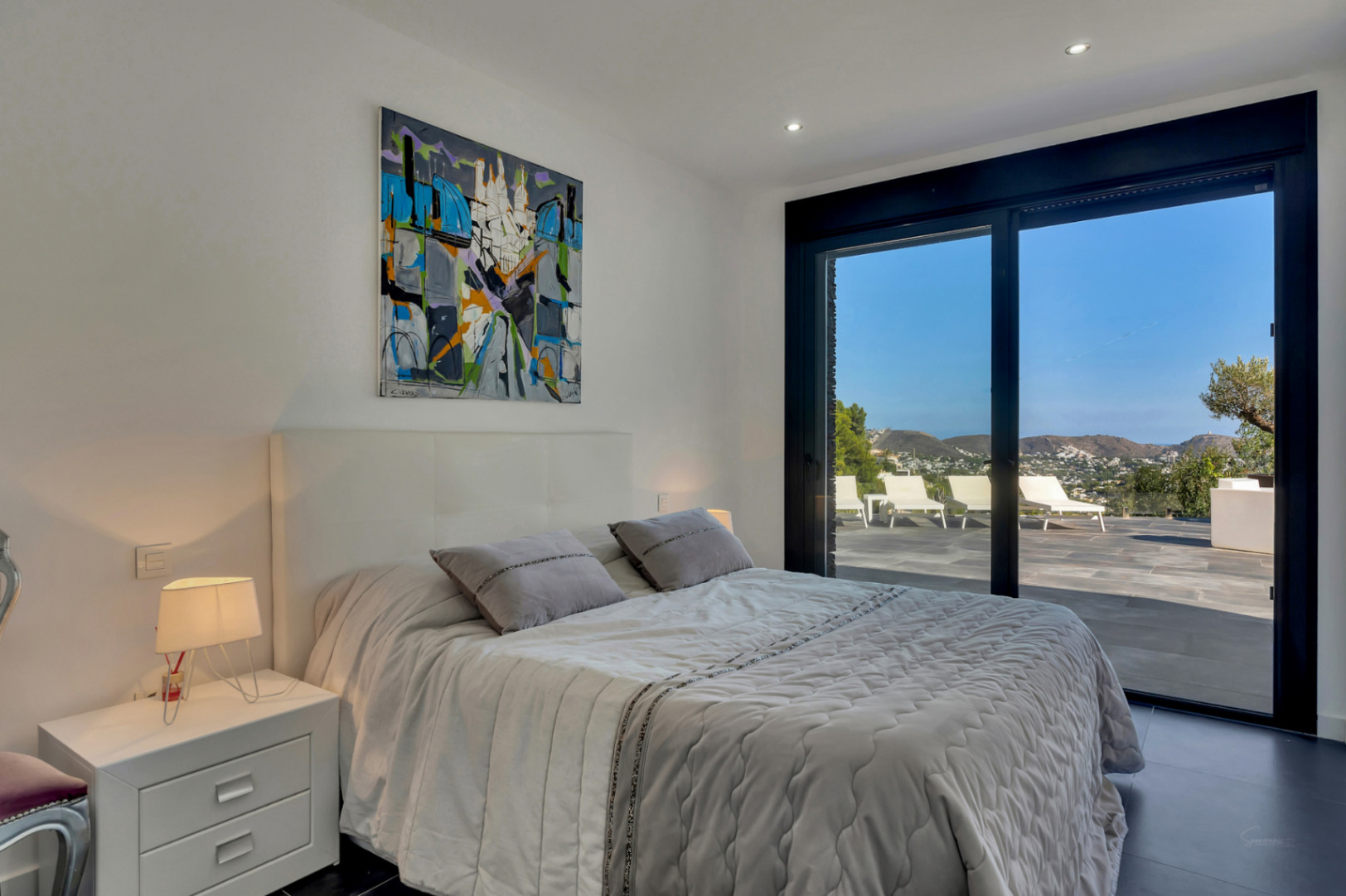 Moderne villa met vier slaapkamers in Moraira met zeezicht en verwarmd zwembad