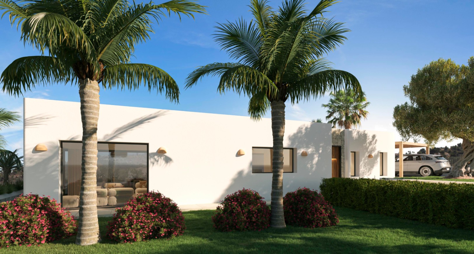 Minimalistische witte gevel met grote raampartijen, omgeven door een tuin met palmbomen, bloeiende struiken en een houten pergola parkeerplaats.